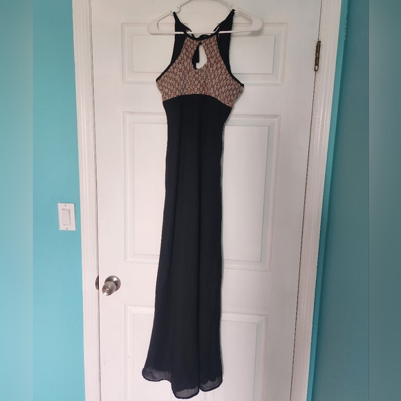 Thea Dora size 4 black evening dress with red and silver shimmer bust - Picture 1 of 8